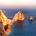 Sea Zoe, Summer House بيت للعطل لاغاناس