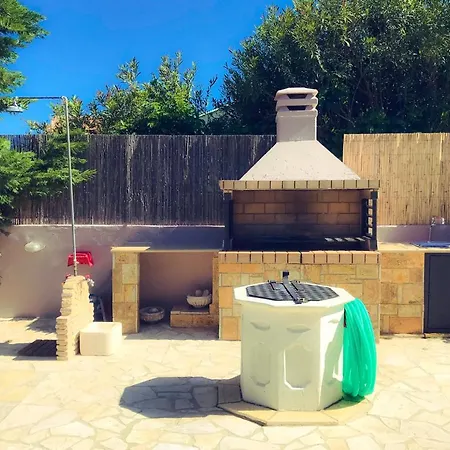 Sea Zoe, Summer House ラガナス