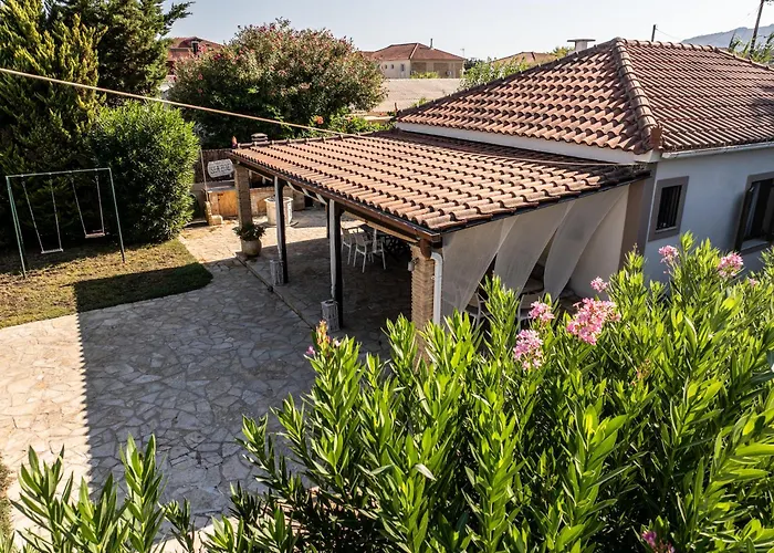 Sea Zoe, Summer House Laganas