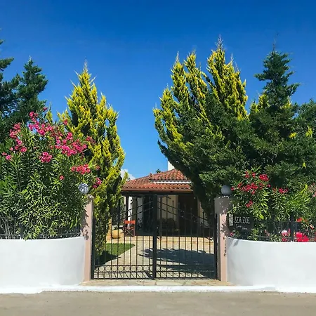 Sea Zoe, Summer House
