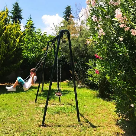 Sea Zoe, Summer House Лаганас