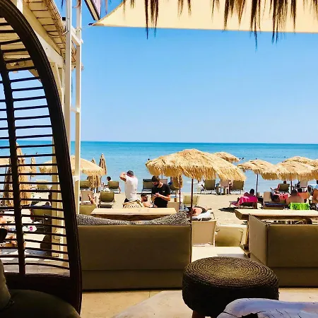 Sea Zoe, Summer House