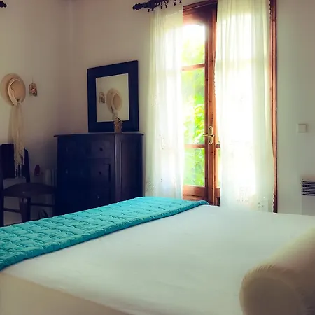 Sea Zoe, Summer House