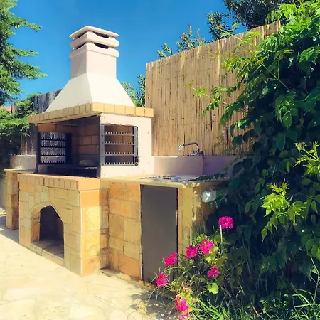 Sea Zoe, Summer House *