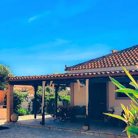 Sea Zoe, Summer House *