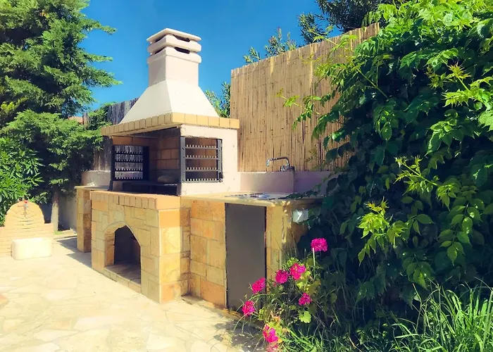 Sea Zoe, Summer House *